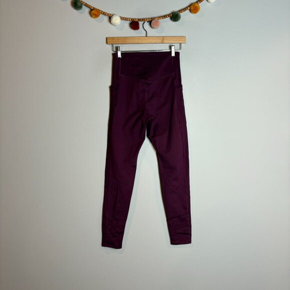 Girlfriend Collective 7/8 High Rise Pocket Leggings in Plum - Picture 5 of 6